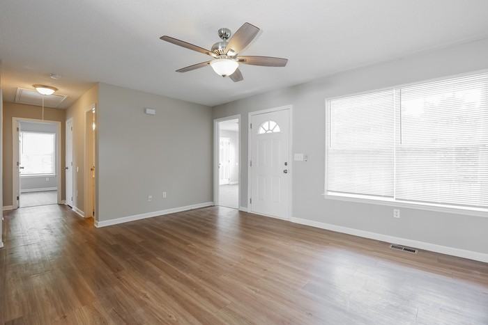 307 Alice Ave - Photo 4 of 12