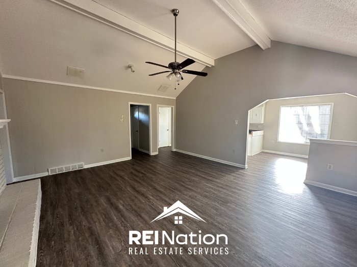 5350 Craigmont Dr - Photo 4 of 26