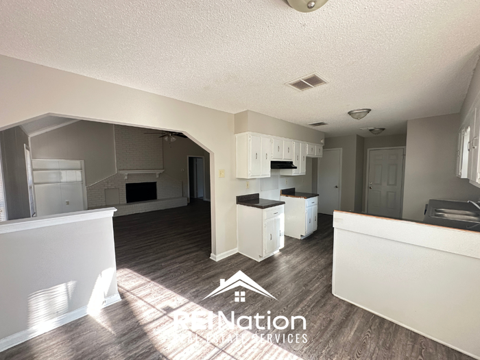 5350 Craigmont Dr - Photo 5 of 26