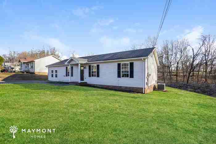 1030 Tolliver Way - Photo 4 of 12