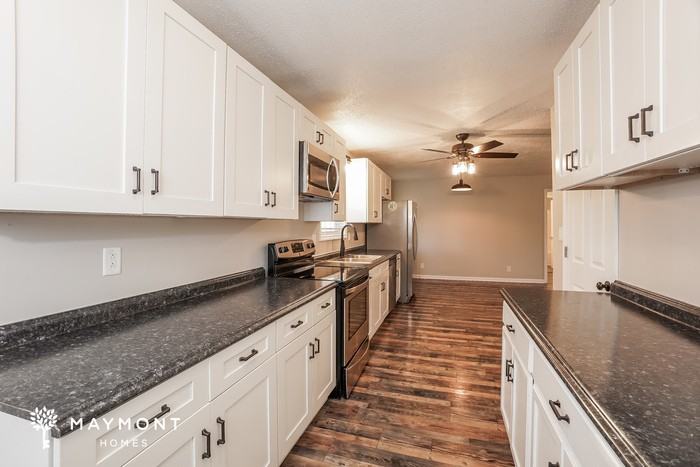 1030 Tolliver Way - Photo 7 of 12