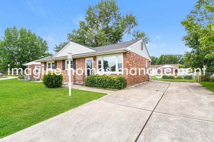 10726 Cathy Dr - Photo 4 of 20