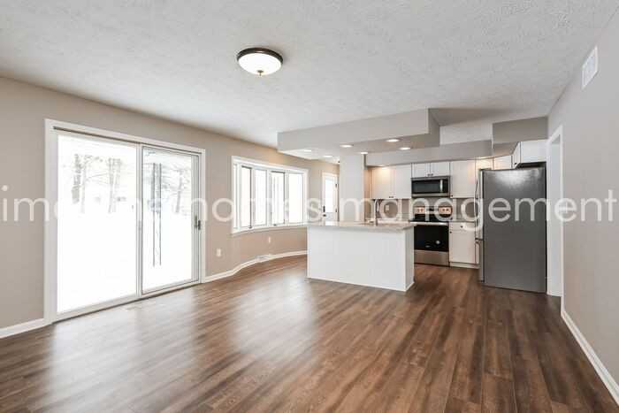 2386 Haverhill Rd - Photo 5 of 16