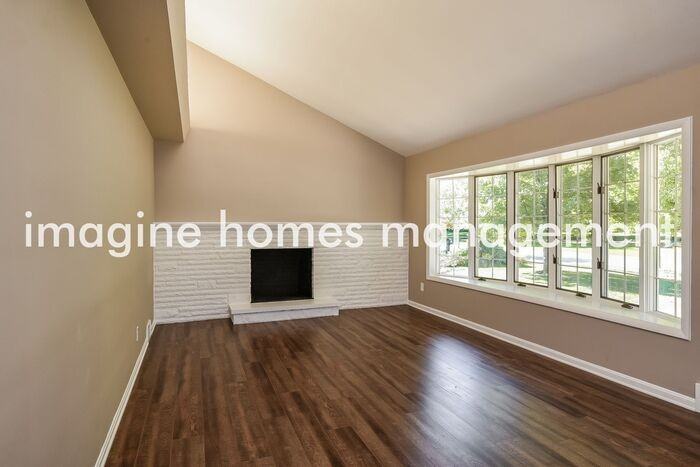 32819 Baldwin Rd - Photo 3 of 16