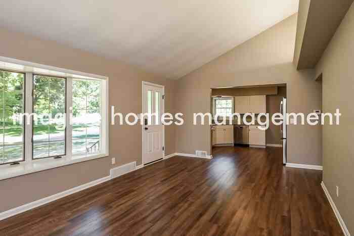 32819 Baldwin Rd - Photo 4 of 16