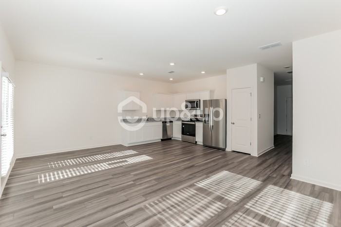 114 Rydal Way - Photo 7 of 17
