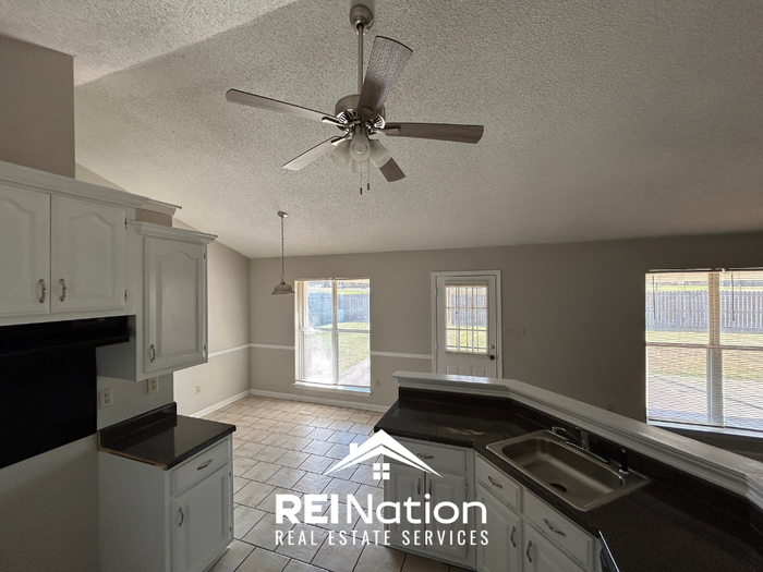 7041 Dunbarton Dr - Photo 5 of 19