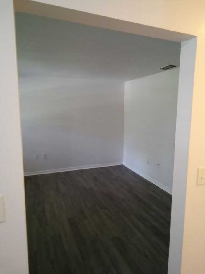 724 W Alamo Dr - Photo 5 of 17