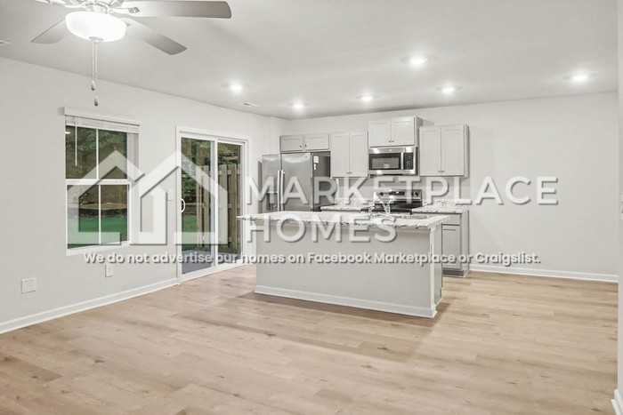 4161 Hudson Ct Sw - Photo 6 of 23
