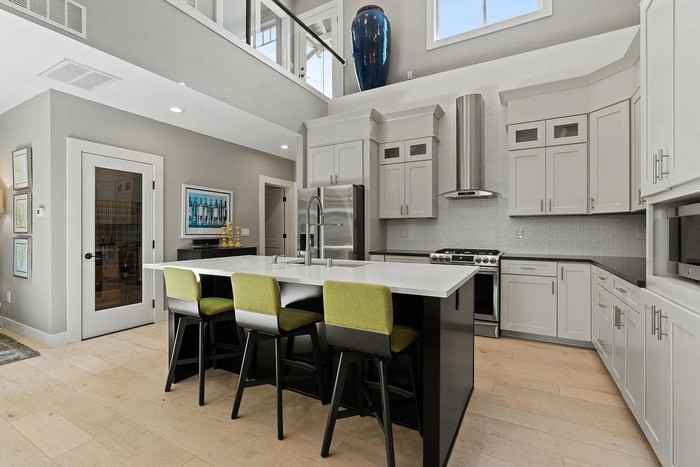 1405 W Water Ave #1405 - Photo 4 of 17