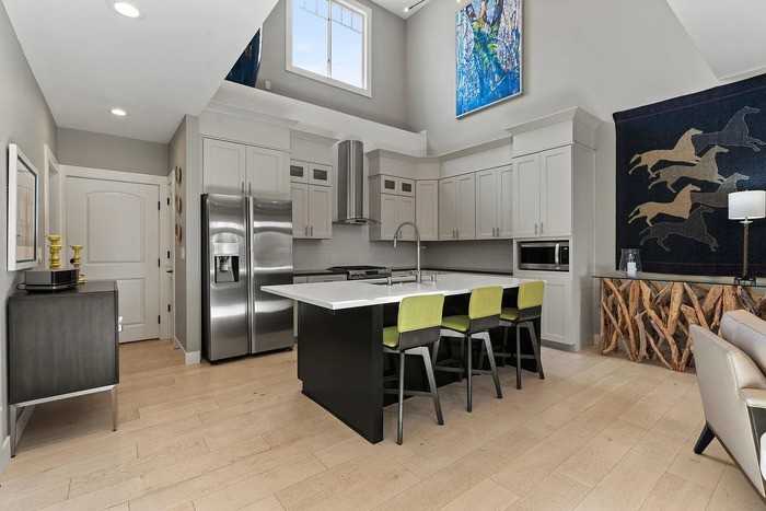 1405 W Water Ave #1405 - Photo 7 of 17