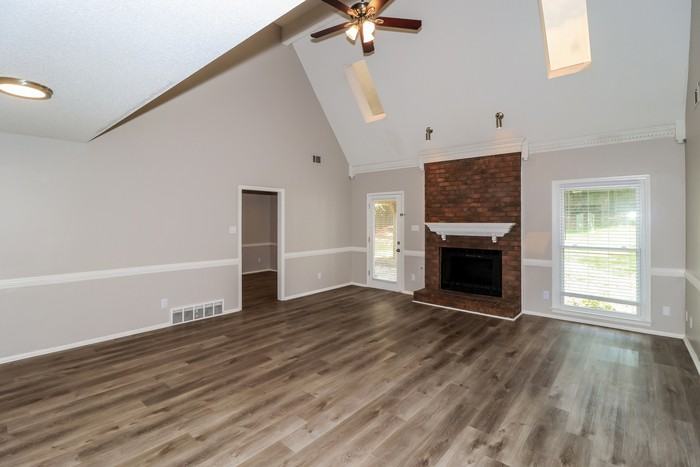 672 Ridge Fall Dr - Photo 4 of 16