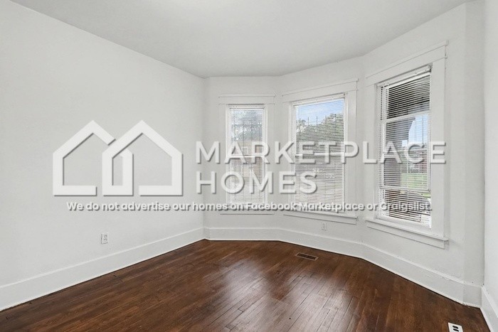 2504 Ferry Park St #1 - Photo 3 of 22