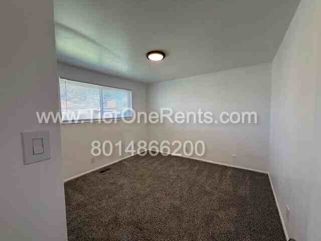 2934 S Adams St - Photo 6 of 11