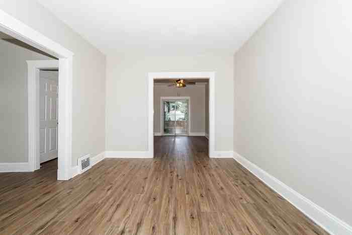 4004 Poe Ave - Photo 2 of 14