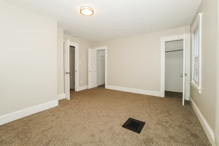 4004 Poe Ave - Photo 7 of 14