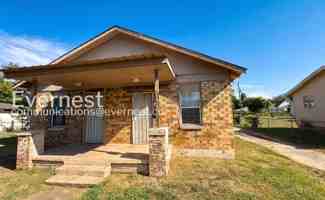 featured image of 1318 W 13th St