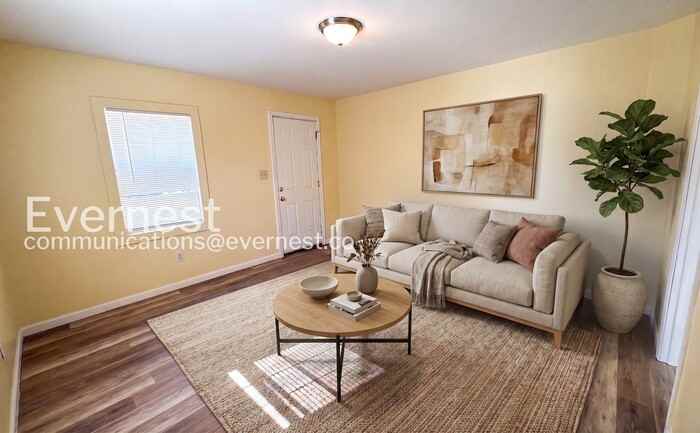 1318 W 13th St - Photo 2 of 22