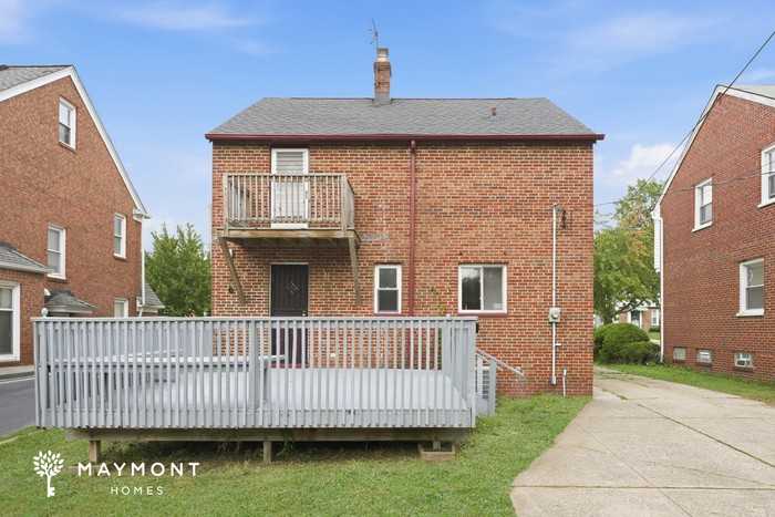 16616 Glendale Ave - Photo 3 of 3