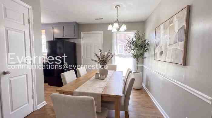 4426 Bonnell Dr Nw #A - Photo 3 of 15