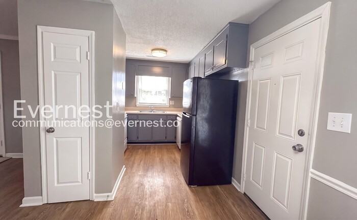 4426 Bonnell Dr Nw #A - Photo 5 of 15