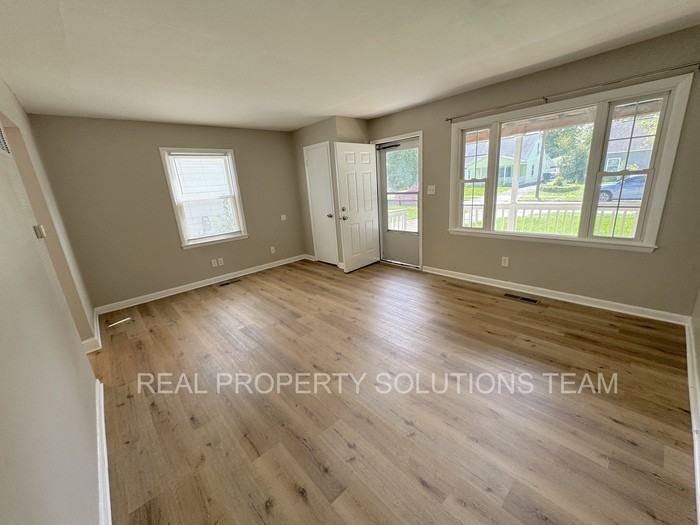 928 Blenheim Rd - Photo 6 of 19