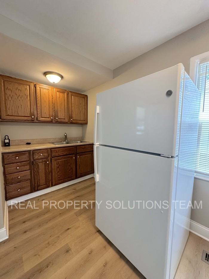 928 Blenheim Rd - Photo 7 of 19