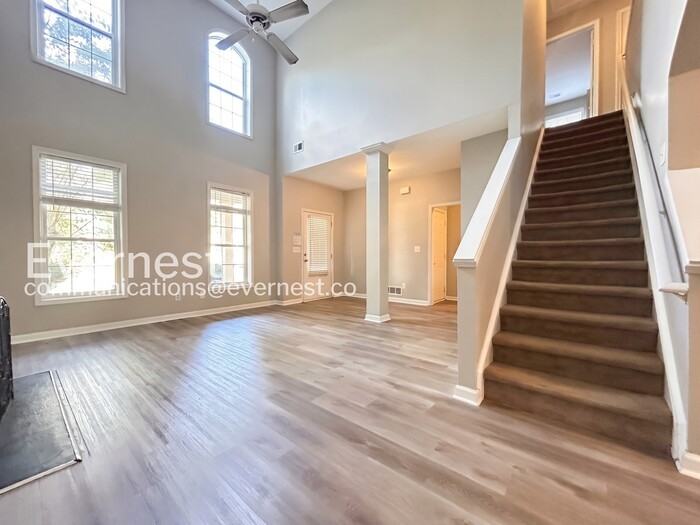 106 Windsong Trl - Photo 5 of 34