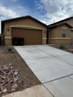 featured image of 734 W Calle Las Varitas