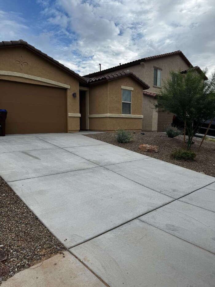 734 W Calle Las Varitas - Photo 2 of 2
