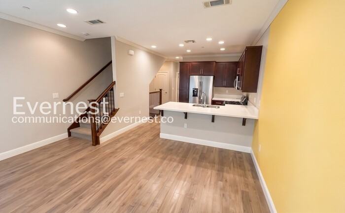 1256 Detroit Ave #2 - Photo 4 of 40