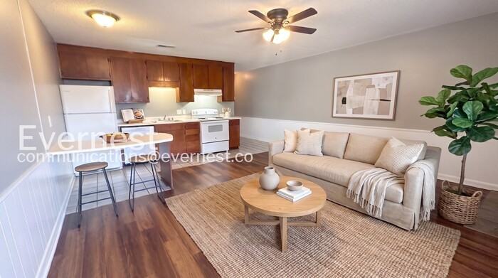 4423 Bonnell Dr Nw #D - Photo 2 of 10