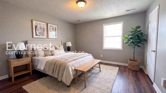 4423 Bonnell Dr Nw #D - Photo 3 of 10