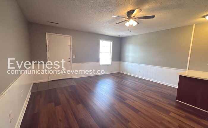 4423 Bonnell Dr Nw #D - Photo 5 of 10