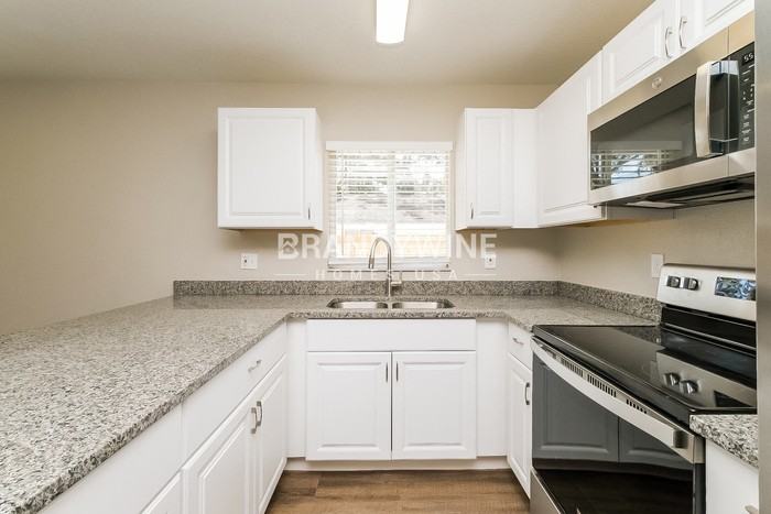 2516 34th Ave E - Photo 6 of 24