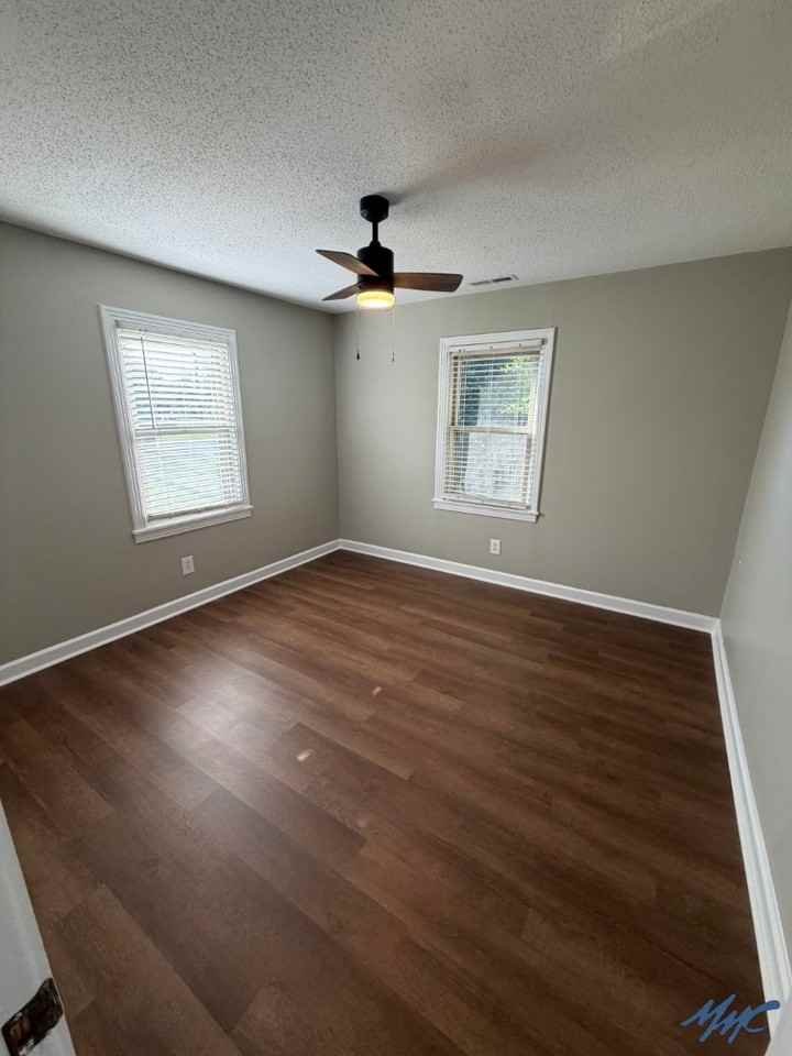 1107 White Blvd - Photo 3 of 19