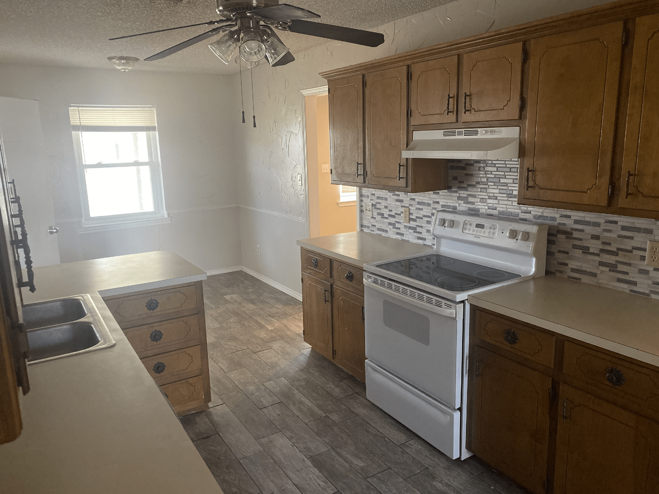 2108 N Village Dr #NA - Photo 4 of 17