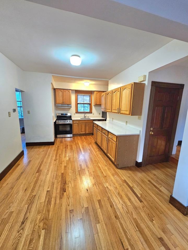 57 Lawrence St #1 - Photo 3 of 11
