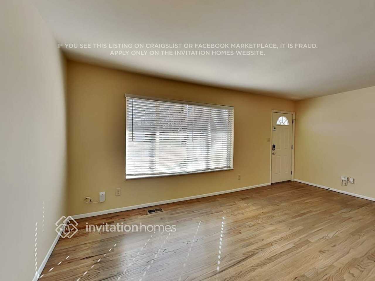 77 Landoe Ln - Photo 4 of 25