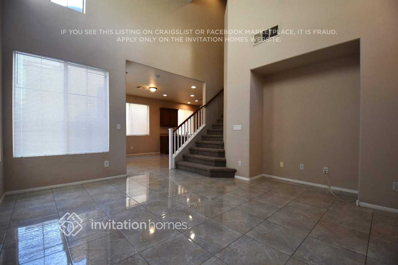 7641 Pallon Ave - Photo 4 of 16