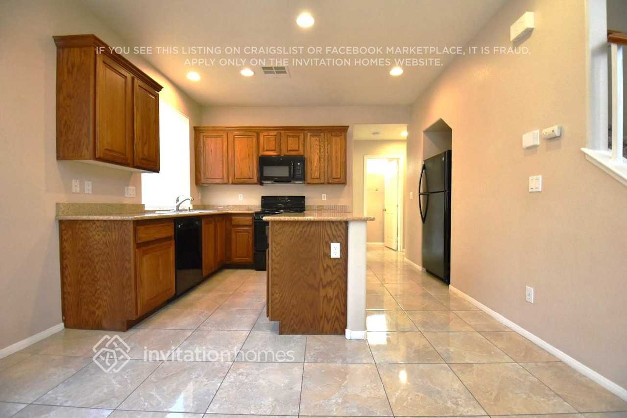 7641 Pallon Ave - Photo 5 of 16