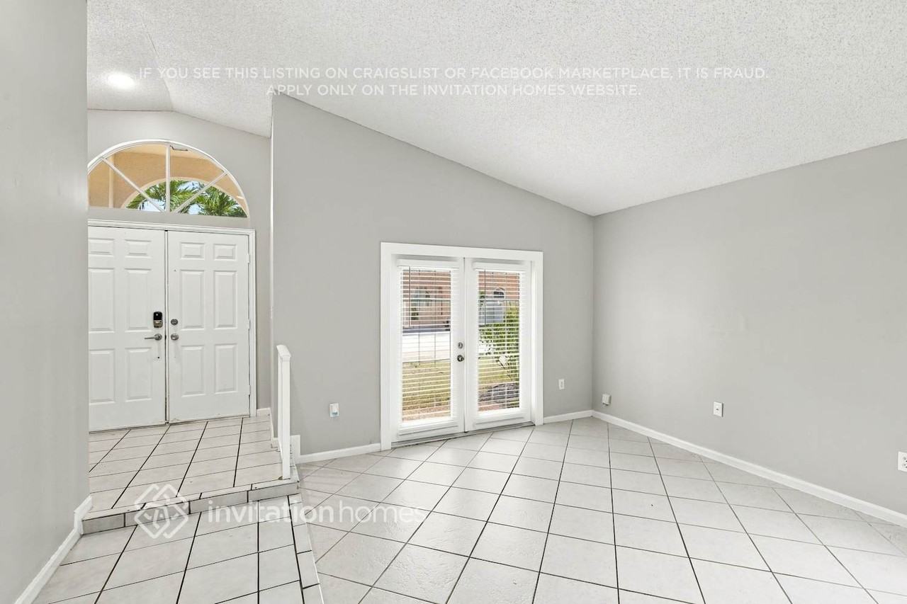 15308 Sw 53rd St - Photo 3 of 17