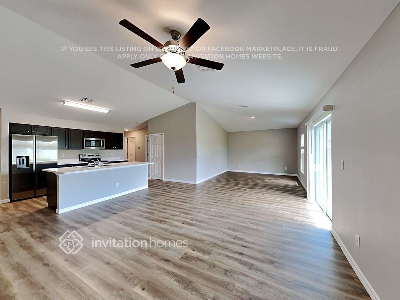 1130 Ne 11th St - Photo 3 of 18