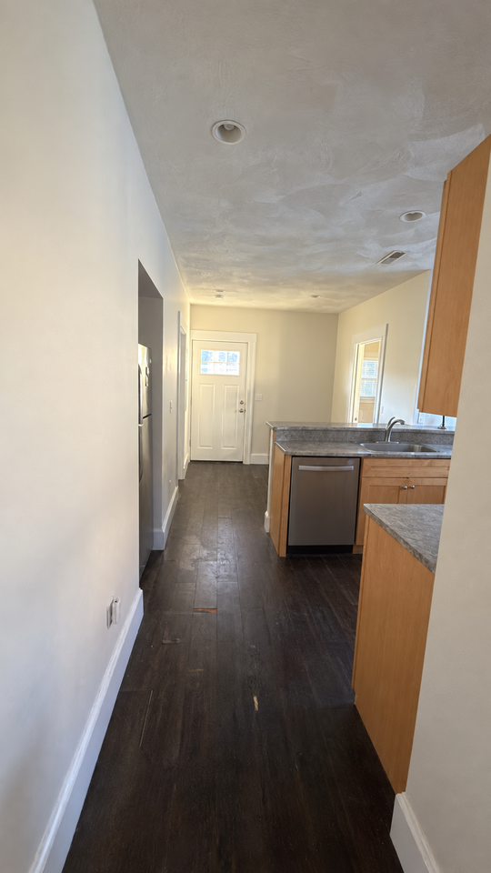 85 Yale St #2 - Photo 4 of 27