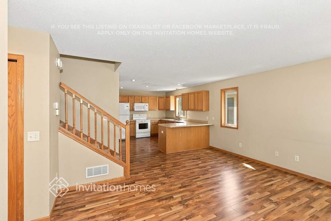 18923 Tyler St Nw - Photo 4 of 19