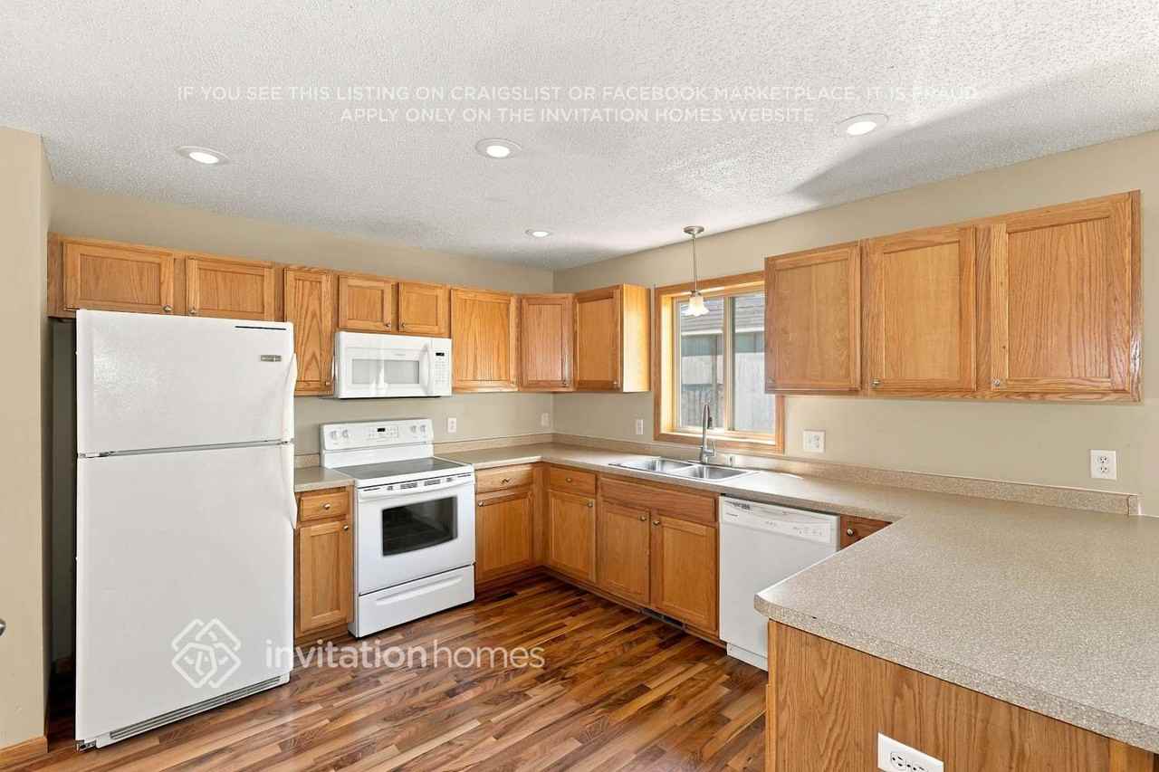 18923 Tyler St Nw - Photo 5 of 19