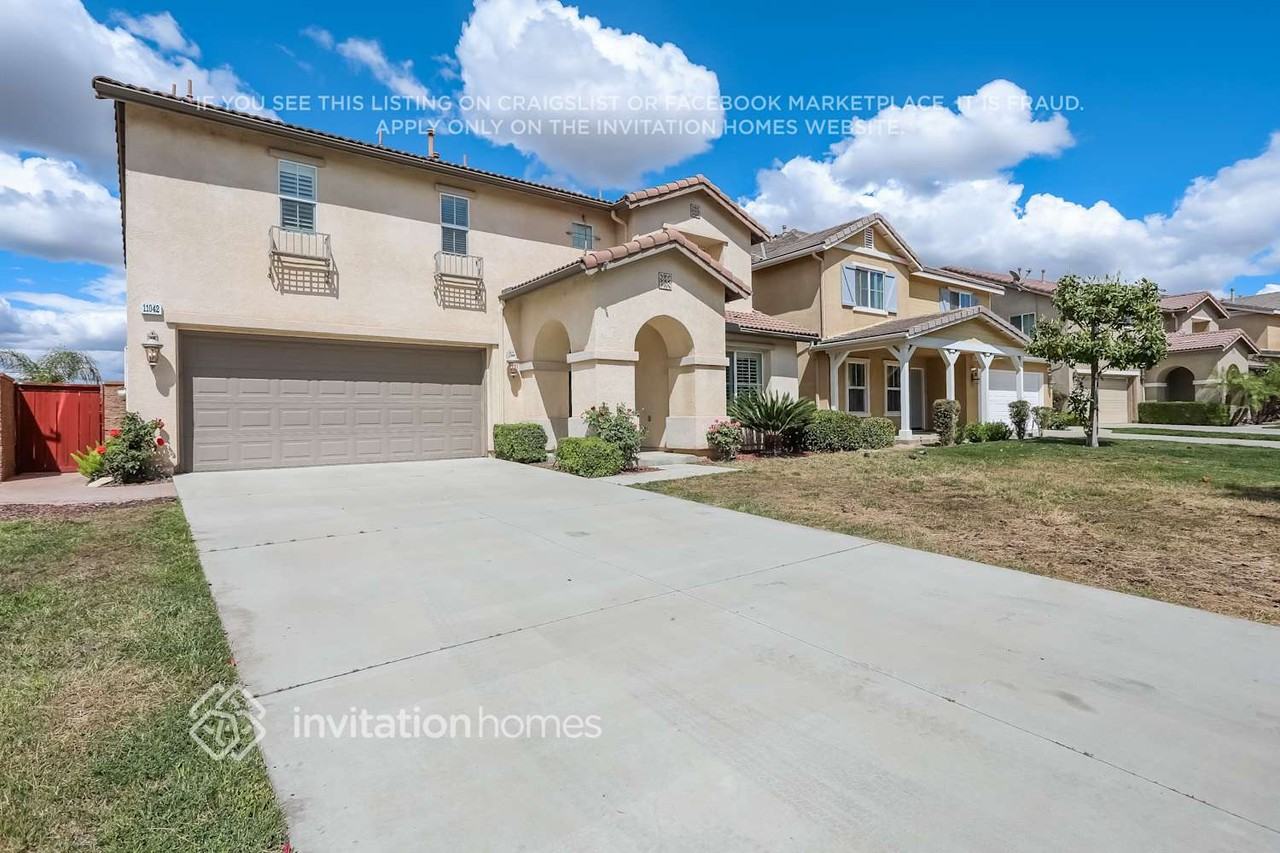 11042 Evergreen Loop - Photo 2 of 21