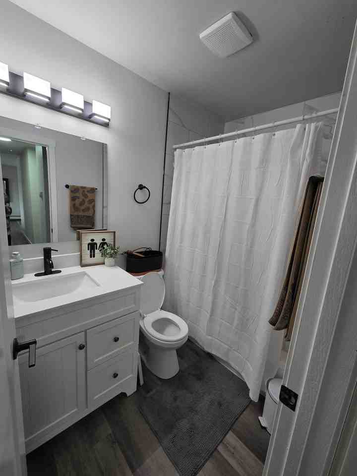 Gateway Apartments - Photo 4 of 9