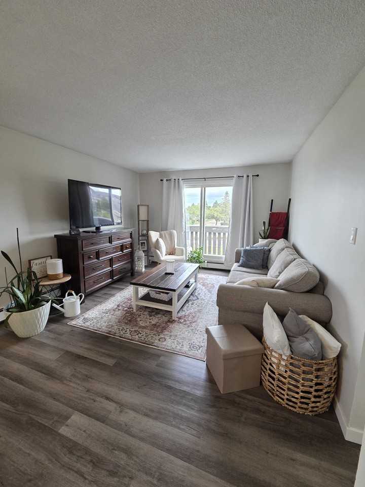 Gateway Apartments - Photo 7 of 9