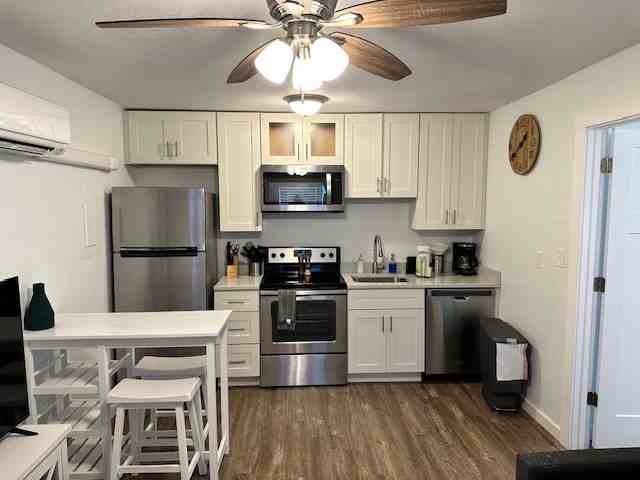 1500 W Ocean View Ave #C - Photo 3 of 8